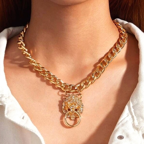 Exaggerated Gold Lion Chain Link Choker Necklace - Picture 6 of 10